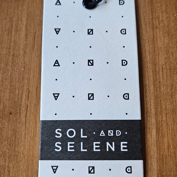 NWT SOL and SELENE "Sky's The Limit Medium Tote - Picture 7 of 9